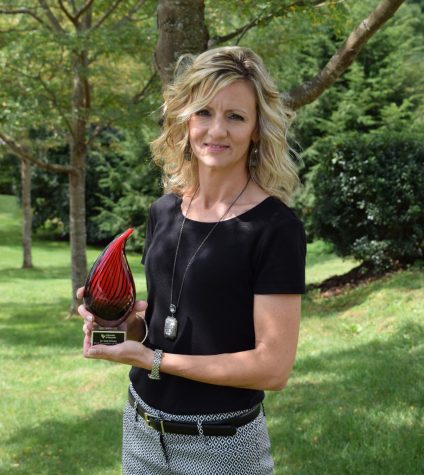 Communications faculty member wins dissertation award