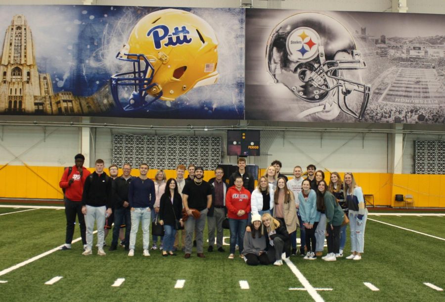 Shields+School+of+Business+Students+Tour+Steelers%2C+Panthers+Facilities