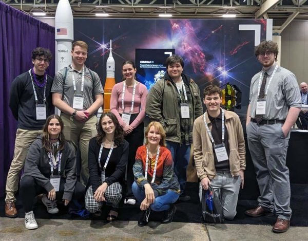 Students, Faculty Attend American Astronomical Society Meeting