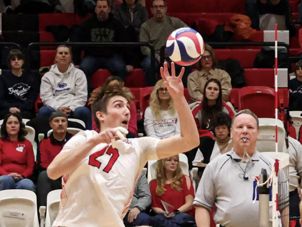 Deardorff Dominating on Volleyball Court for Flash