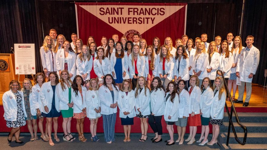 Physician Assistant Program Holds White Coat Ceremony