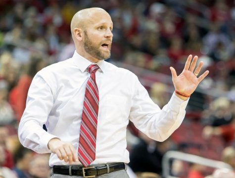 Krimmel Earns 100th Win as Head Men’s Basketball Coach; SFU ESports Off and Running