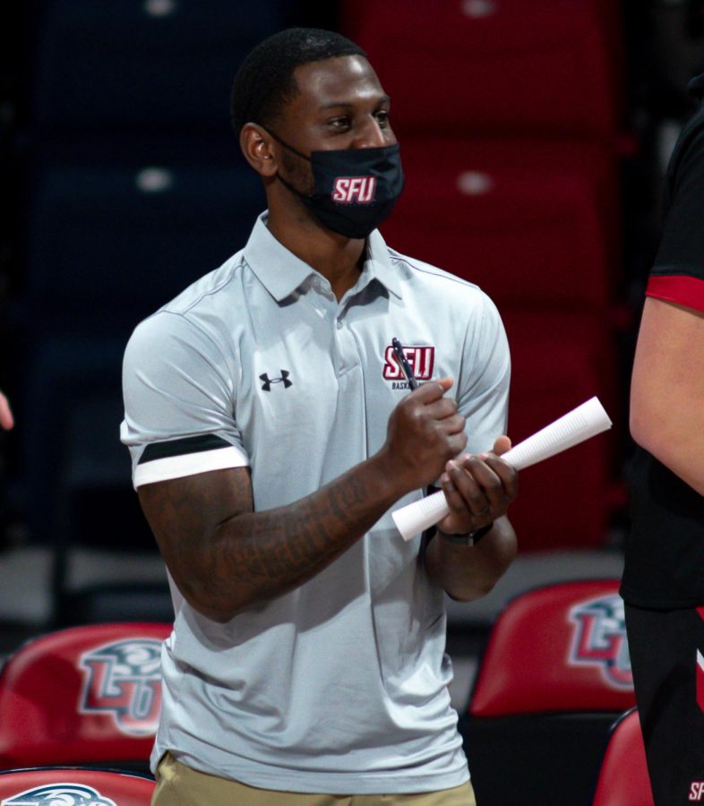 Men’s Basketball Assistant Coach Finds Success in Fashion
