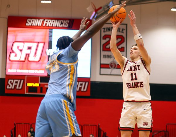 Men’s Basketball Splits Pair of Home Games