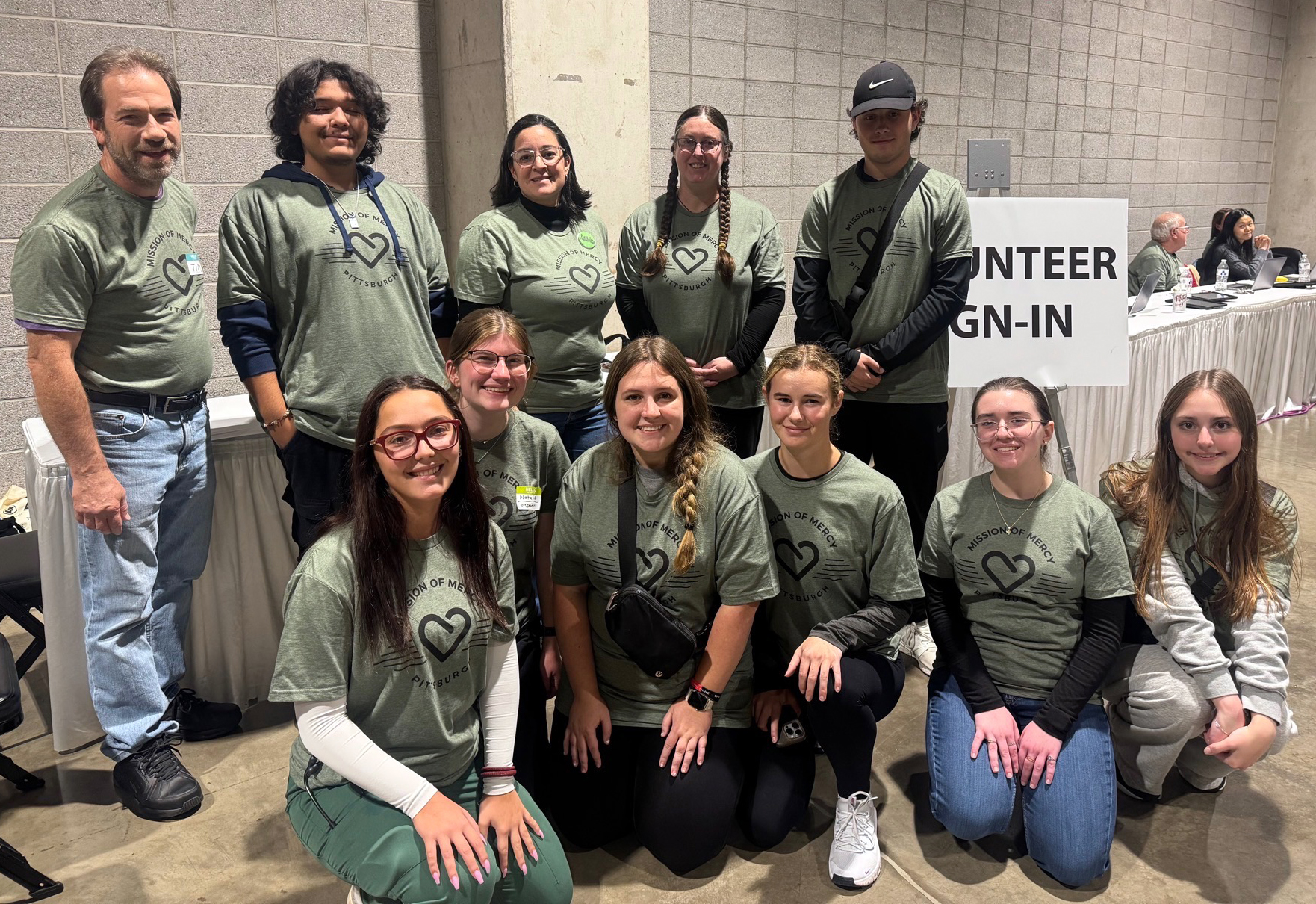 Students, Faculty Gain Perspective on Medical Mission Trip in Pittsburgh