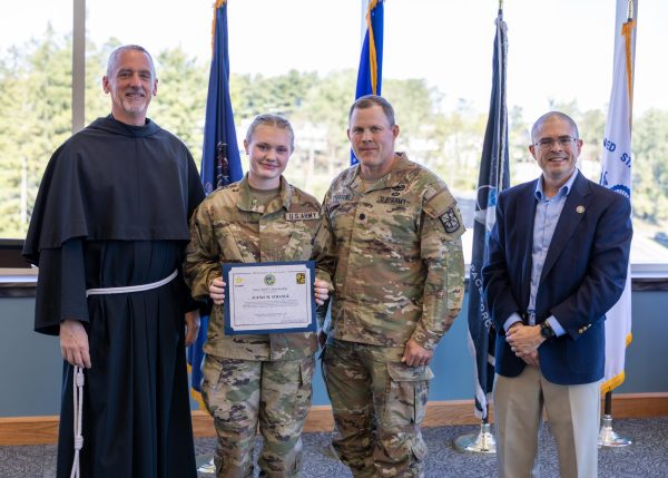 ROTC Student Receives Scholarship
