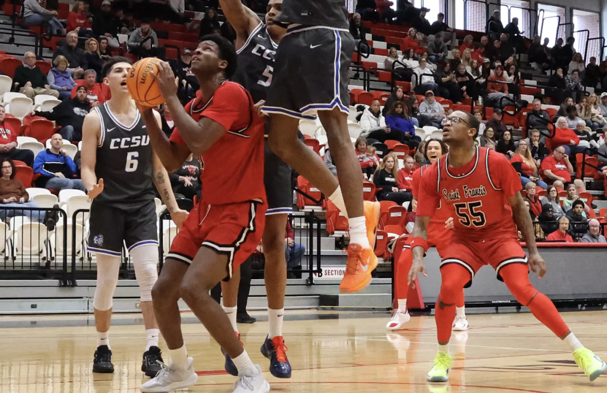 Men’s Basketball Scores 90, But Falls to CCSU in Shootout at Stokes