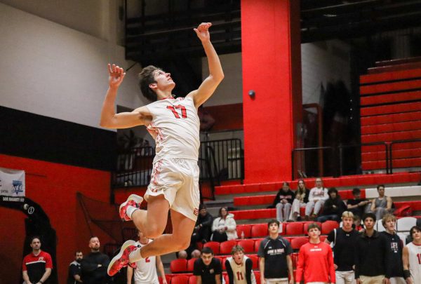 Brady Stump Off to Hot Start for Men’s Volleyball