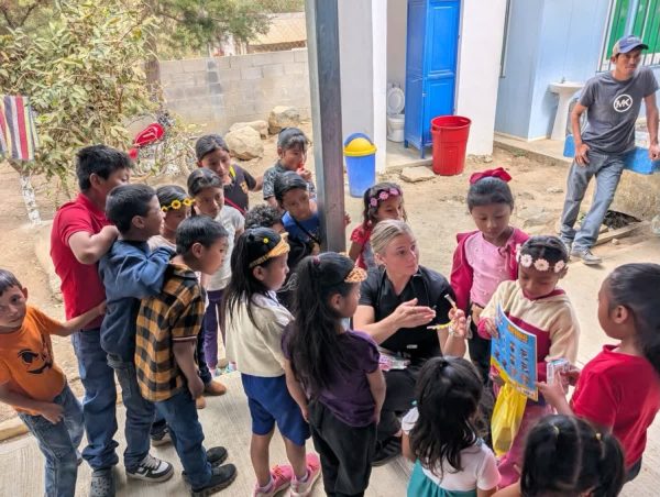 Students Spend Spring Break Serving Others in Bahamas, Guatemala, Peru