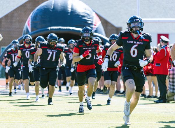 Football Drops First Game of Division III Era to Grove City