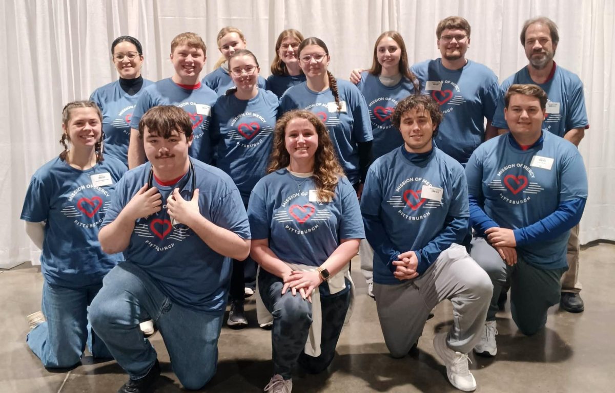 Students, Faculty Volunteer at Pittsburgh Charity Event